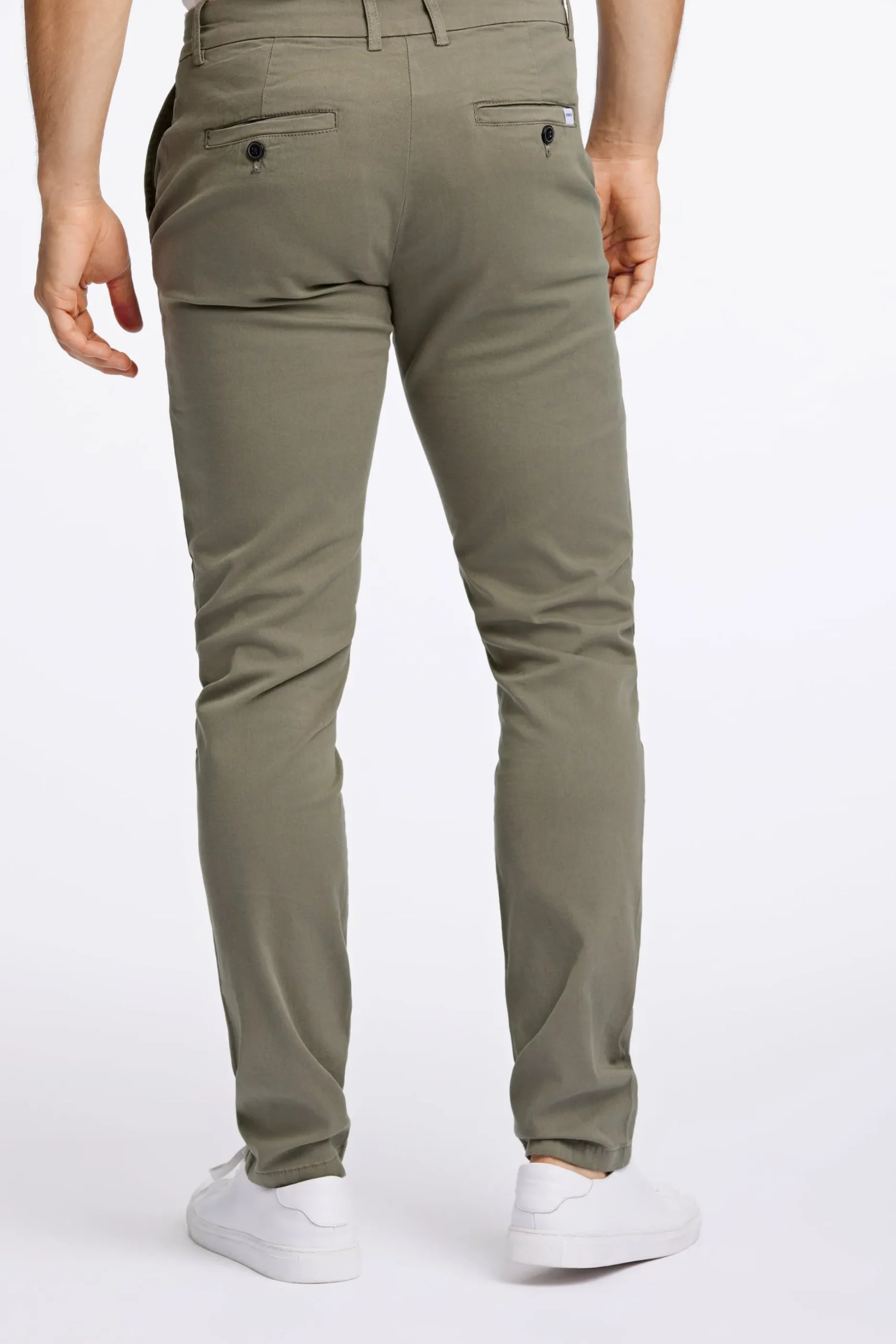 Chinos