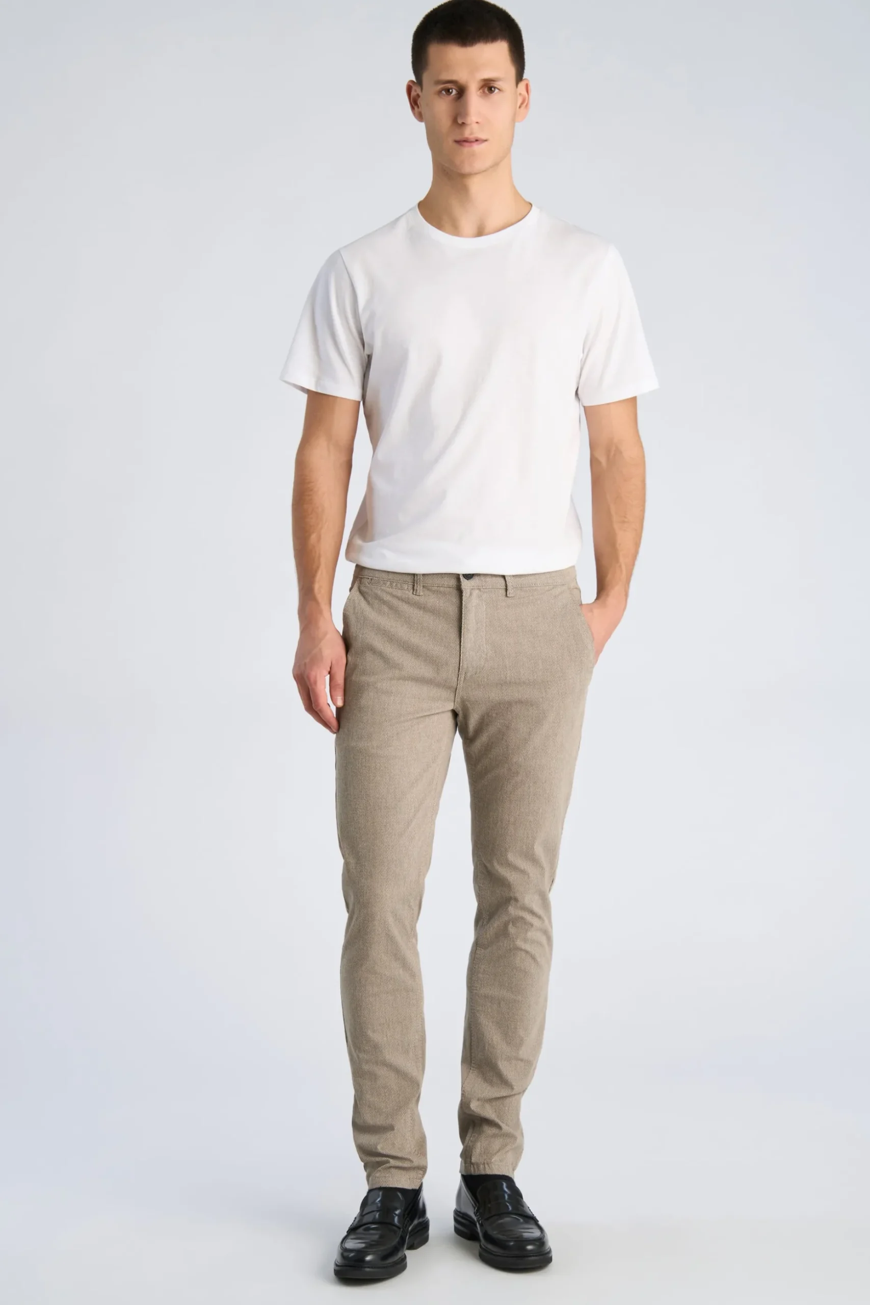Chinos