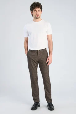 Chinos