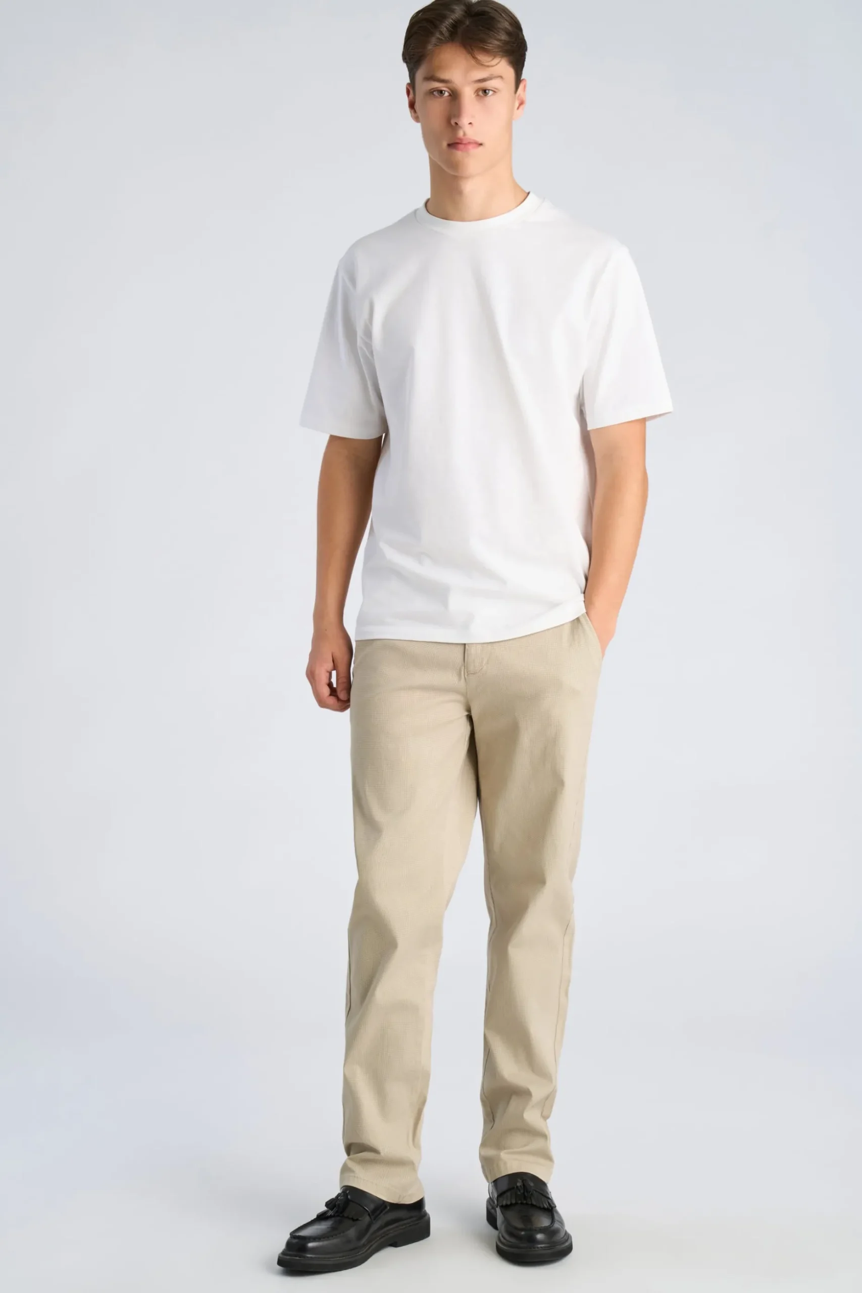 Chinos