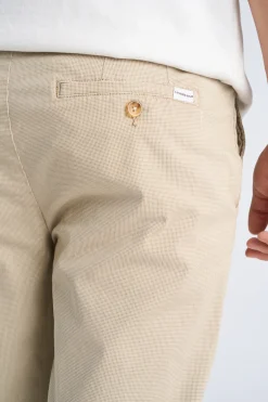 Chinos