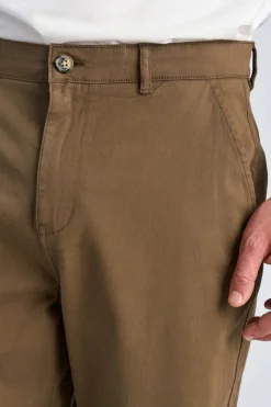 Chinos