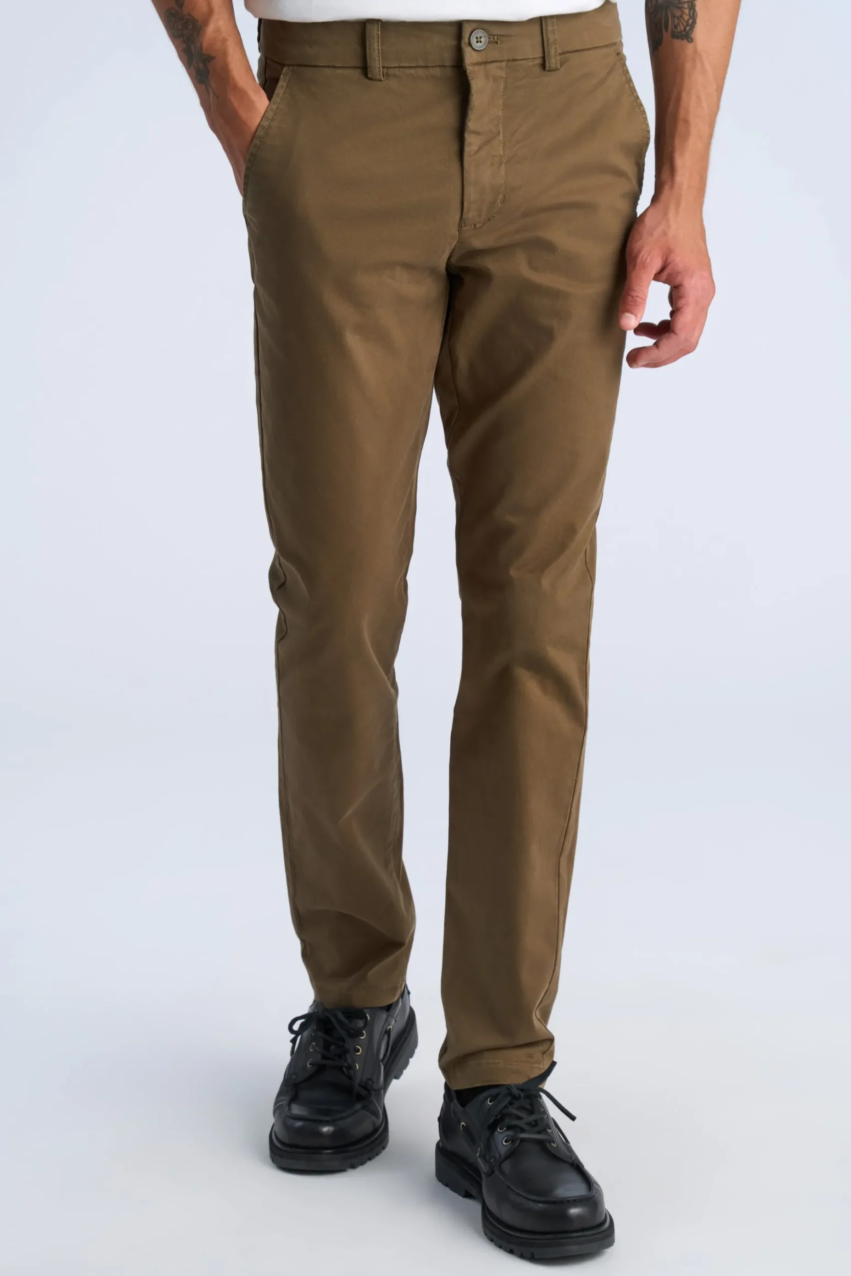 Chinos