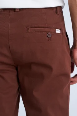 Chinos
