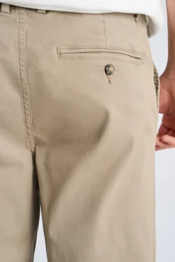 Chinos