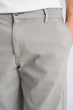 Chinos