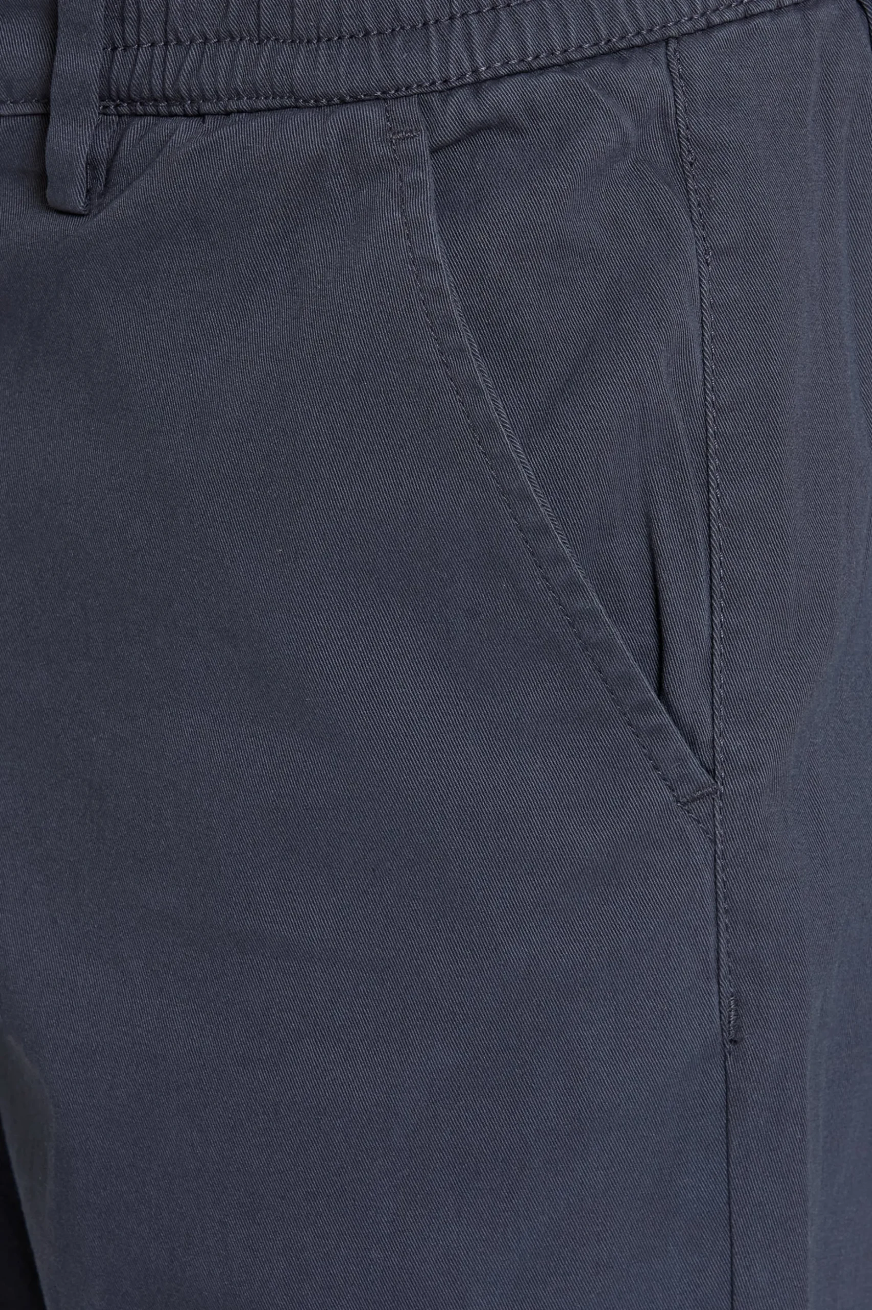 Chinos