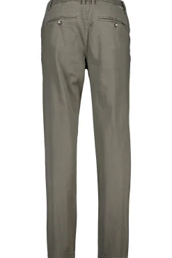Chinos