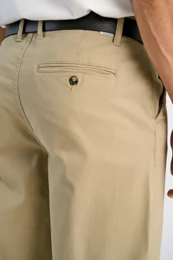 Chinos