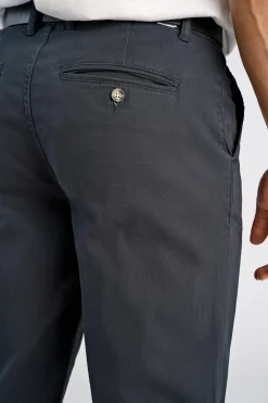 Chinos