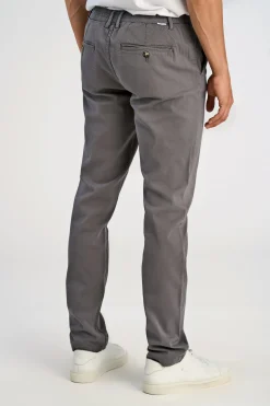 Chinos
