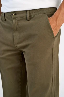Chinos