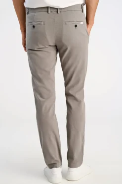 Chinos