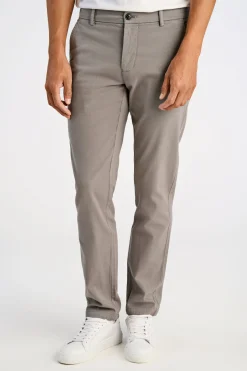 Chinos