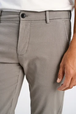 Chinos
