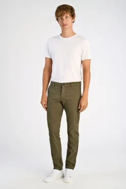 Chinos