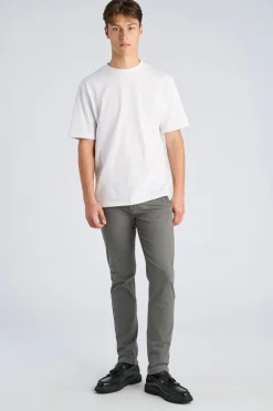 Chinos
