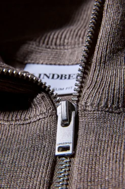 Half-zip