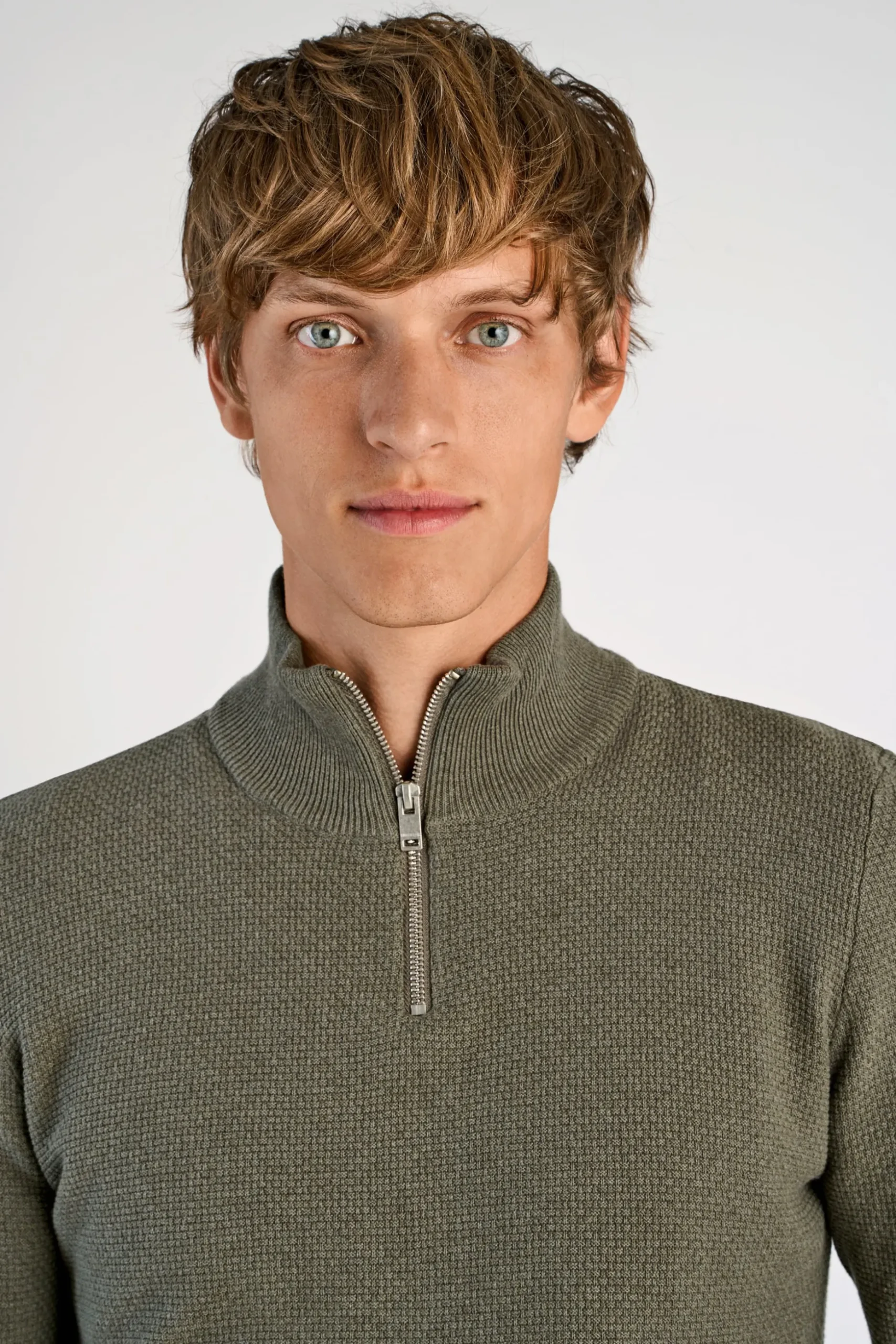 Half-zip