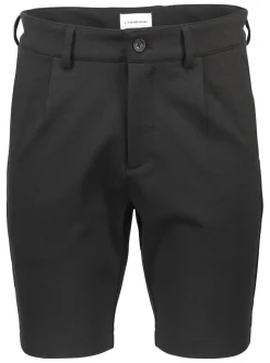 Performance shorts